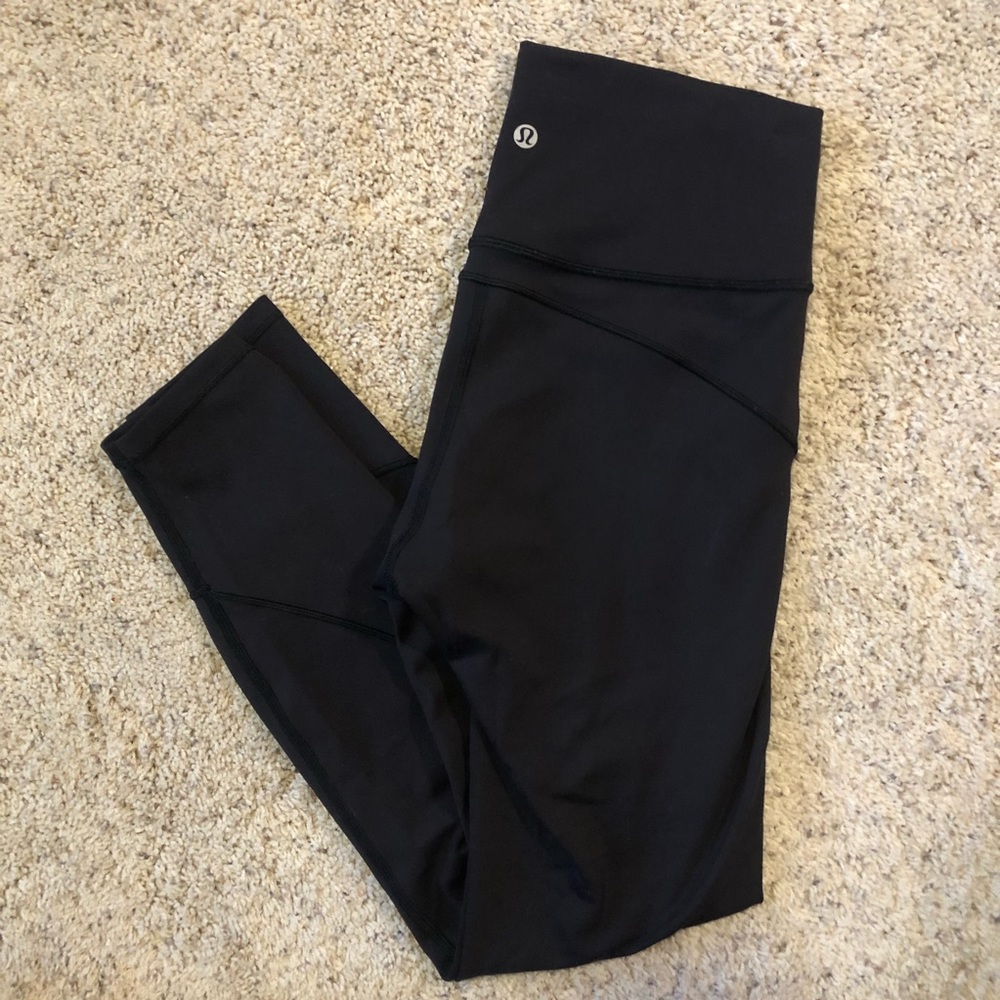 Lululemon In Movement Legging 25” Black Size 6